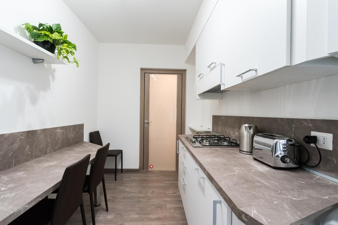 & Modern By Rent *